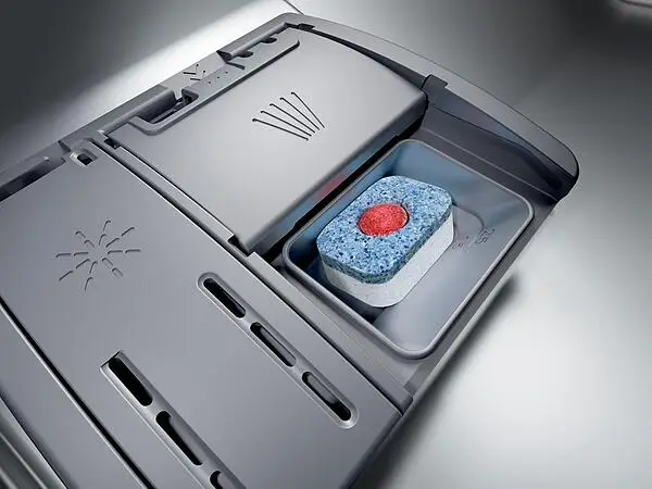 Dosiersystem und Innenraumdetails des Bosch SMD6YCX01G